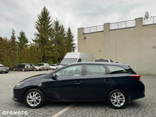 Toyota Auris 1.6 Prestige - 5