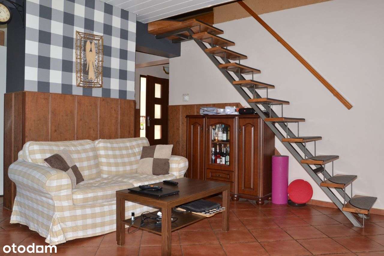 Dom z gotową i prosperującą restauracją!-16