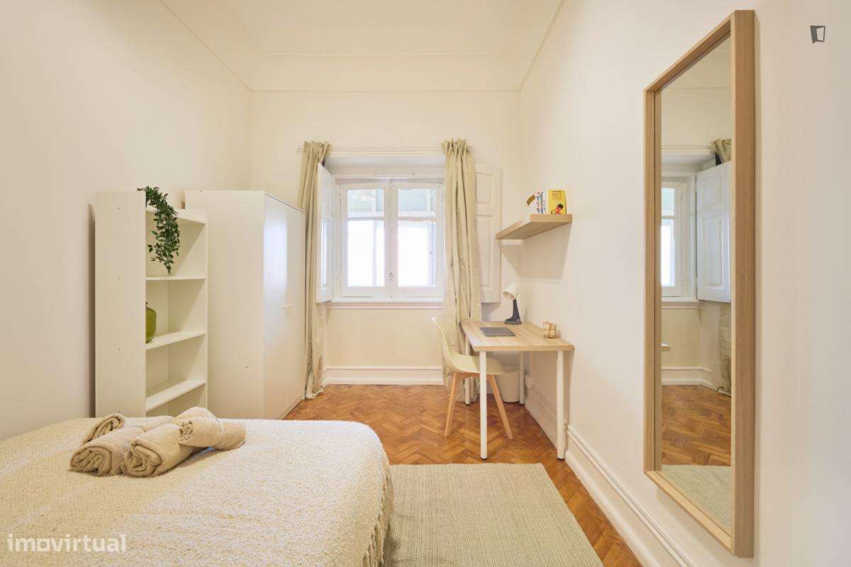 Quarto - localizado em Alameda Lisbon - Grande imagem: 2/7