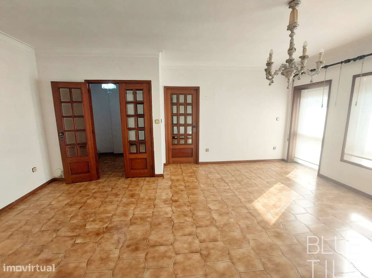 Apartamento T4 em Serpa Pinto-16