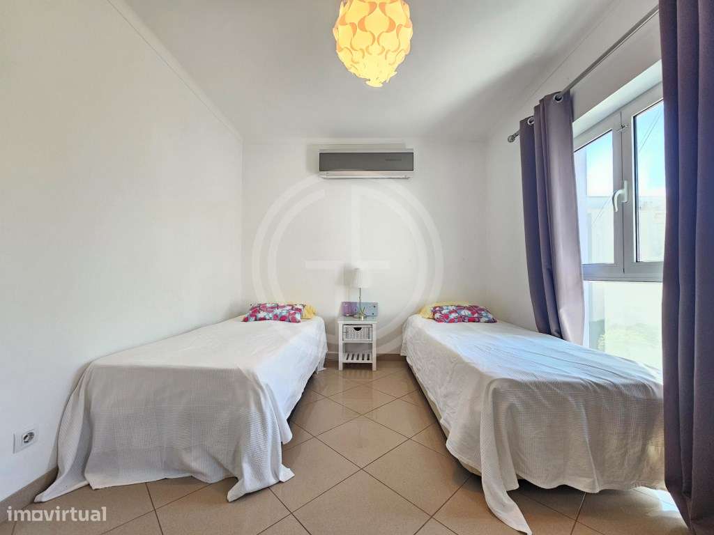 Moradia T3 com piscina e jardim comuns na Marina de Vilamoura-12