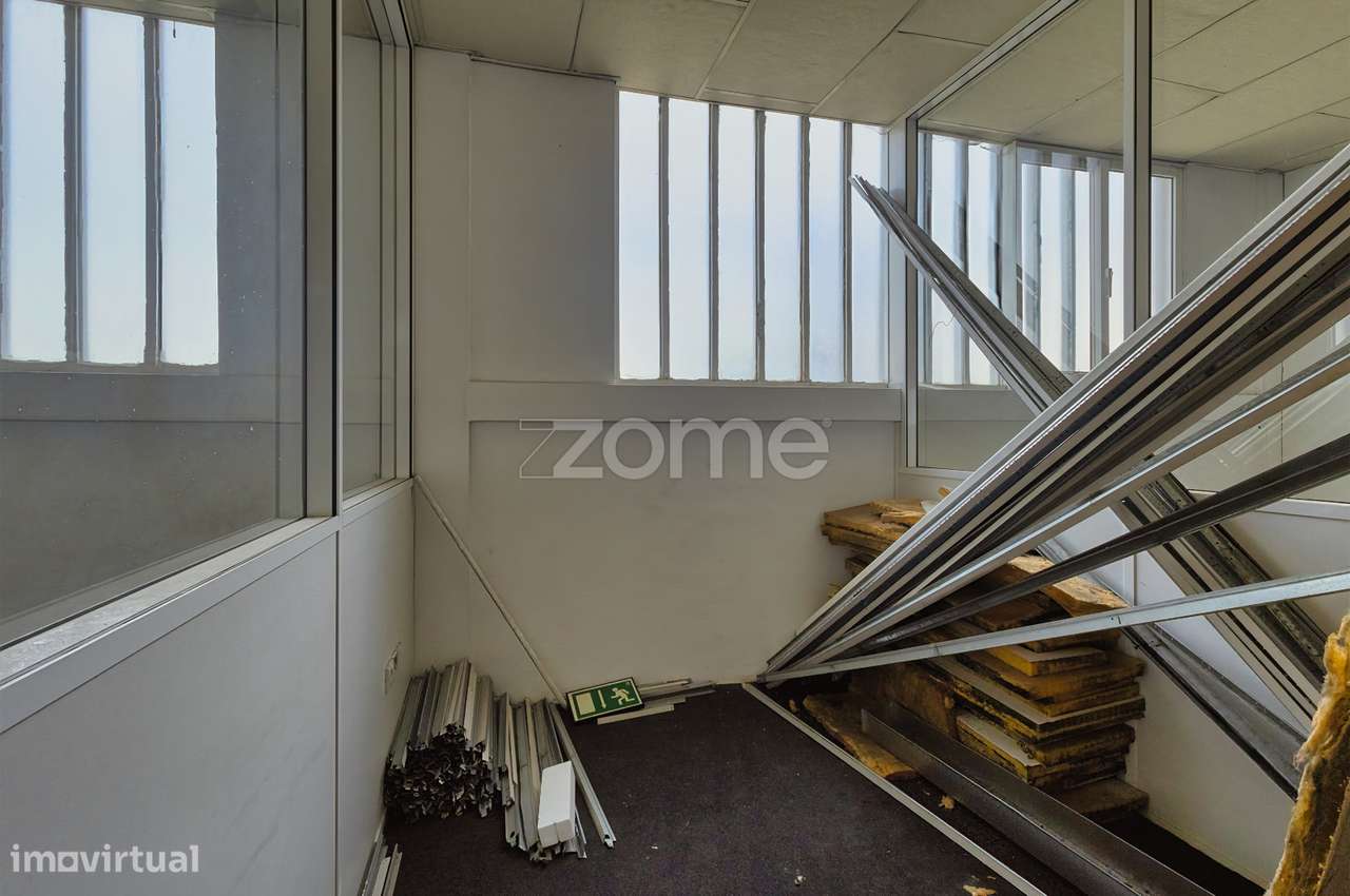 Armazéns de 1750m² c/ escritório e Potencial Habitacional em São Ro...-27