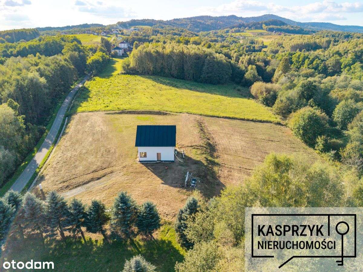 Duża działka z domem niskoenergetycznym.-9