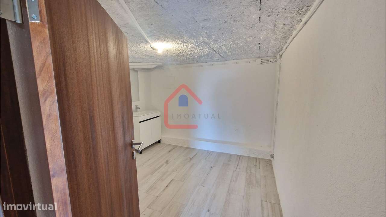 Moradia Isolada T3 em Sesimbra-13