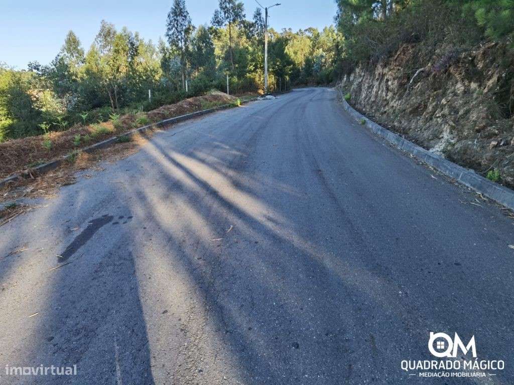 Terreno Urbanizável para Venda em São João de Ver!-10
