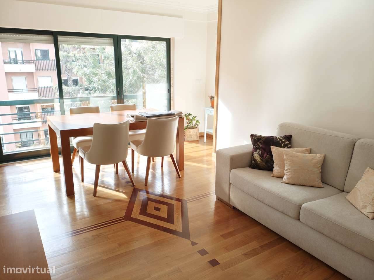 Apartamento T2 (Semi Remodelado) na melhor zona de Massamá - Sintra - Grande imagem: 4/46