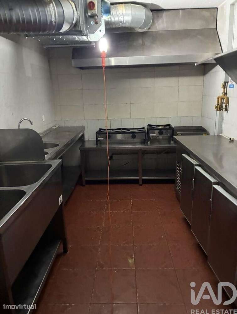 Loja / Estabelecimento Comercial em Benfica de 70,00 m2 - Grande imagem: 2/4