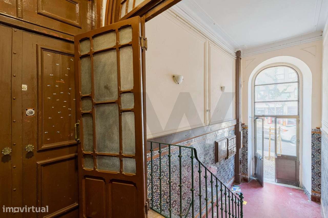 Apartamento T6 com Logradouro no Coração de Lisboa – Rua Conde Redondo - Grande imagem: 3/18