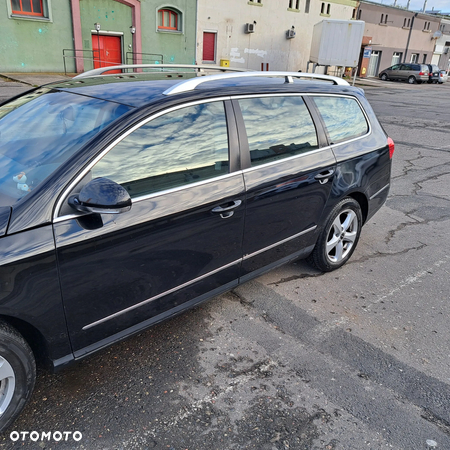 Volkswagen Passat 2.0 TDI DPF BlueMot Comfortline - 3