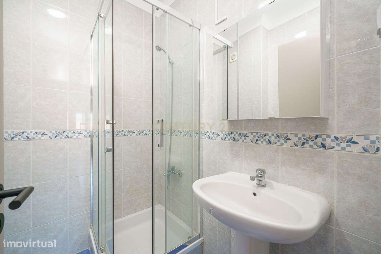 Apartamento T2 em Setúbal – Excelente Oportunidade-14