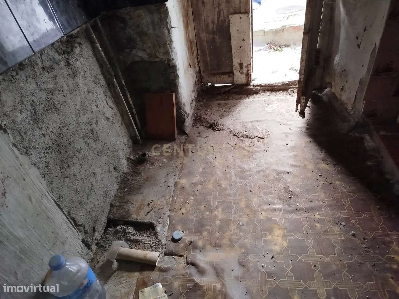 Versátil imóvel no Centro de Gouveia-5