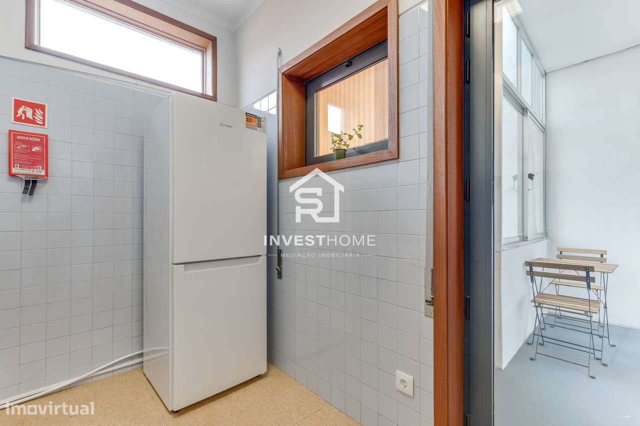 Prédio | 4 Apartamentos T2 | Licença AL ativa | Porto-36