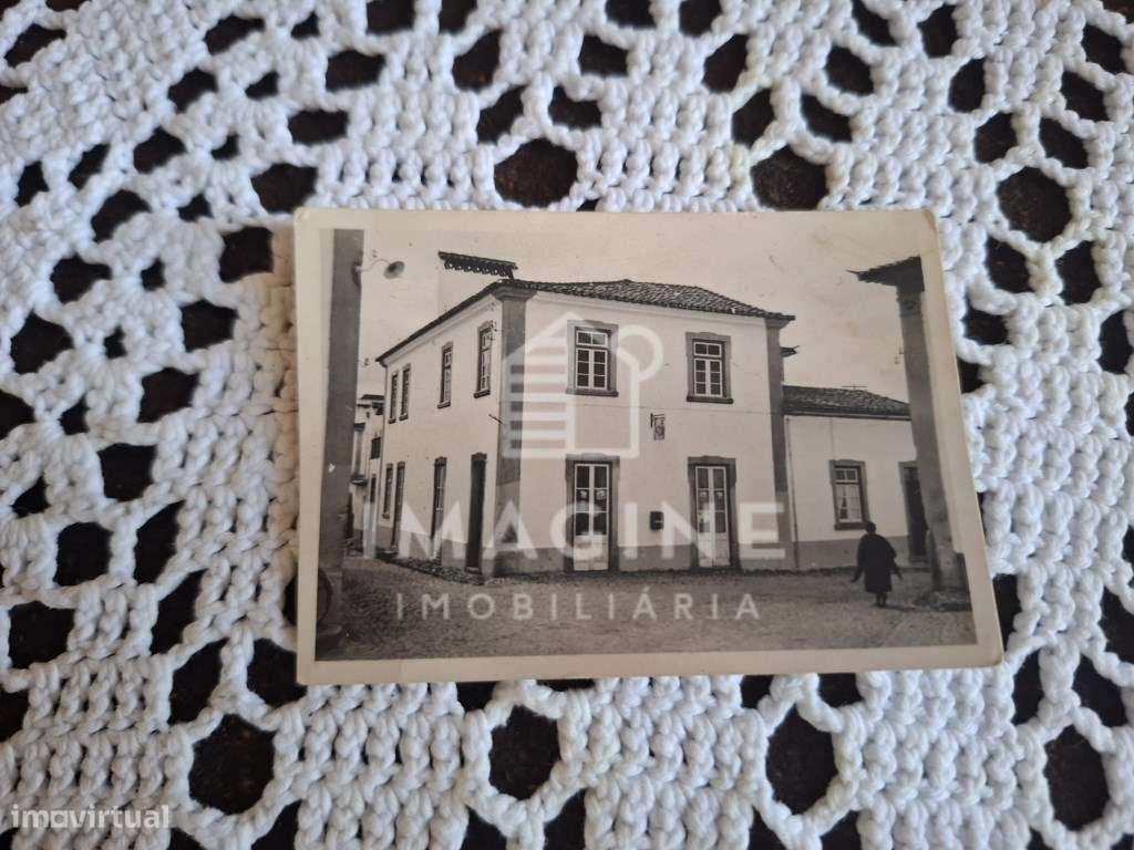 Casa senhorial no Largo do Adro da Igreja, para recuperar em Alpalh... - Grande imagem: 3/42