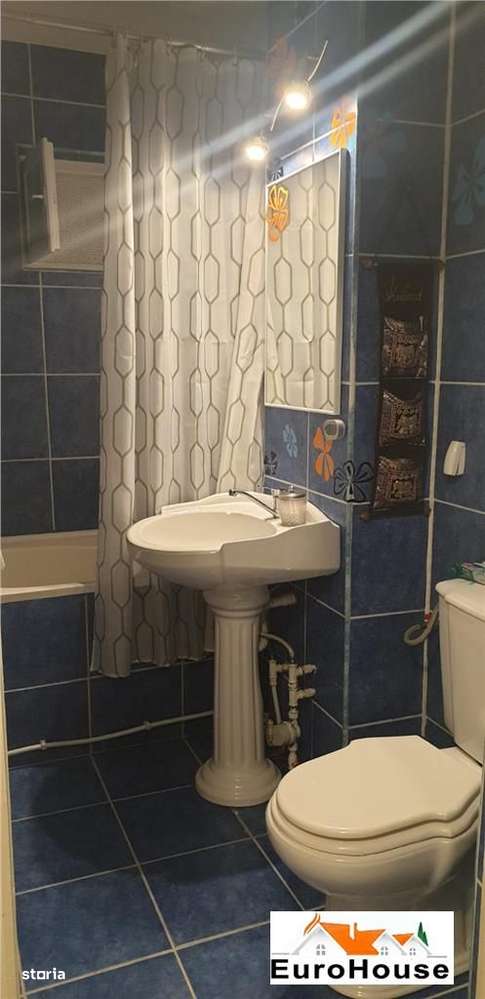 Apartament 3 camere de vanzare in Alba Iulia - Imagine principală: 4/5