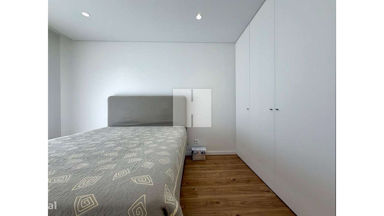 Moradia T4 Nova e Completa-30