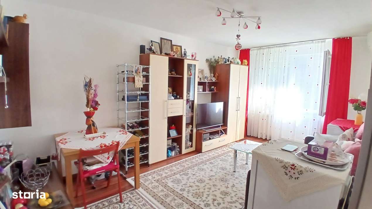 Apartament-3-camere-APARATORII-PATRIEI-LA-5-MINUTE-DE-METROU