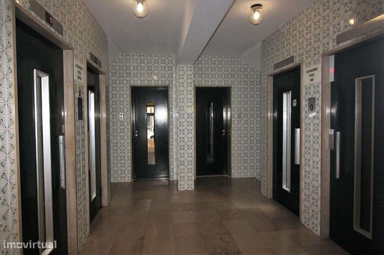 Apartamento T2 em Arcozelo Barcelos  com Varanda e Elevador - Grande imagem: 2/17