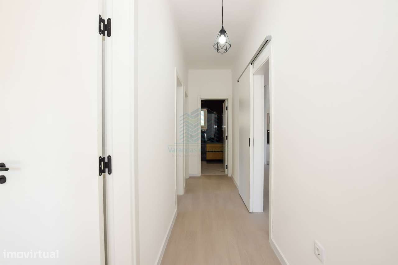 Moradia T3 remodelada com Anexos, Garagem e Poço.-13