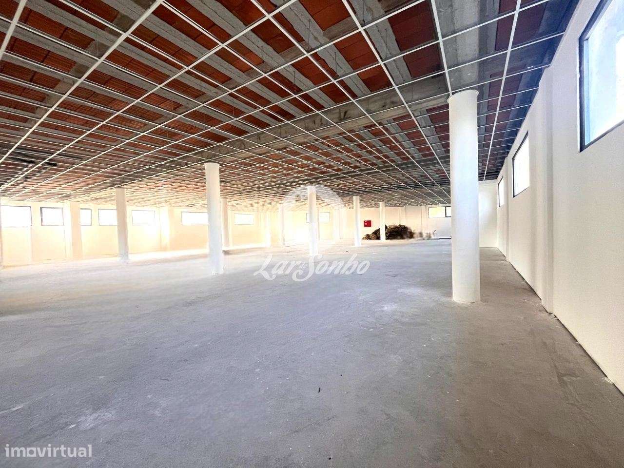 Armazém em  Barcelos - Grande imagem: 5/25