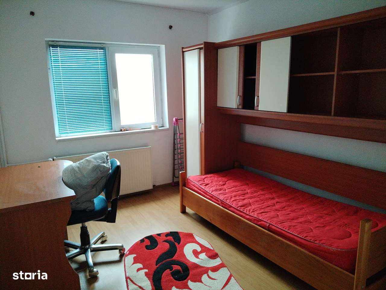 Apartament 3 camere Miron Costin 300 euro - Imagine principală: 4/9