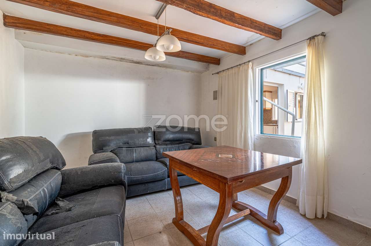 Moradia T6 na Ribeira Brava – Espaço e potencial investimento-28