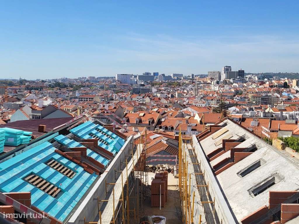 Apartamento com vista num condomínio com Jardim e piscina Arroios-34