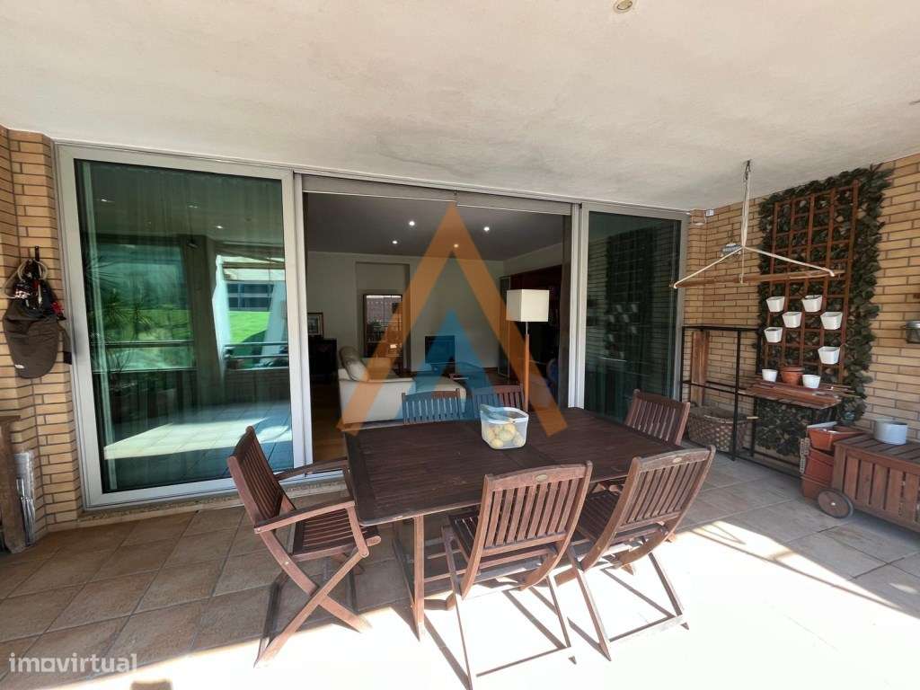 Exclusivo T3 em Condomínio Privado - Grande imagem: 4/45