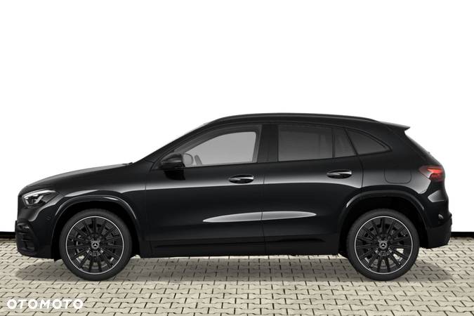 Mercedes-Benz GLA - 2