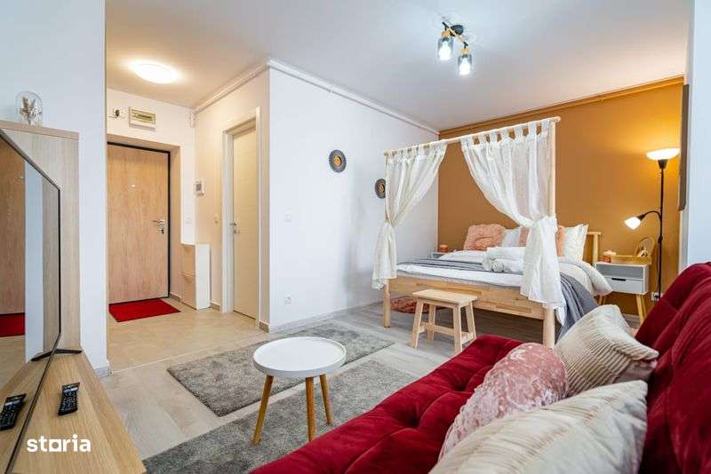 Studio deosebit de vanzare Hils Pallady la 3 minute de metrou - Imagine principală: 5/8