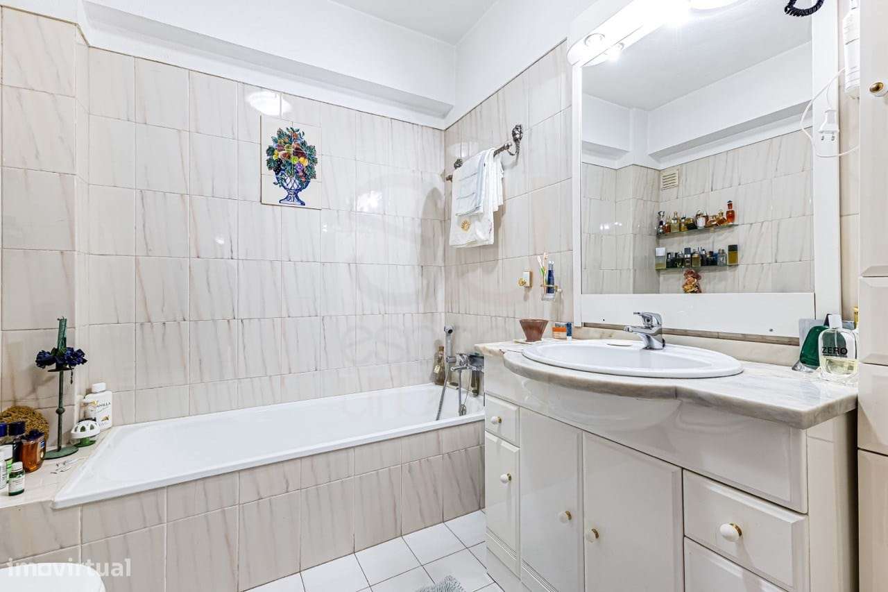 A. PÊRA - Apartamento T3 C/ Garagem + Arrecad.- Varandas Deslumbrantes-15