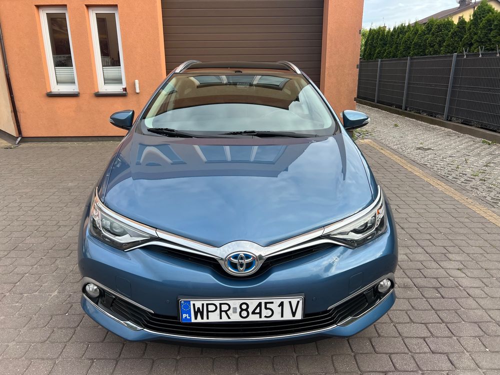 Toyota Auris II 1.8 HSD Prestige 2015