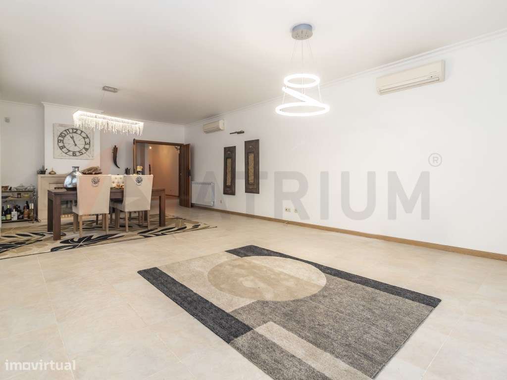 Exclusiva Moradia T6 com Quintinha, Piscina e Elevado Potencial de ...-12