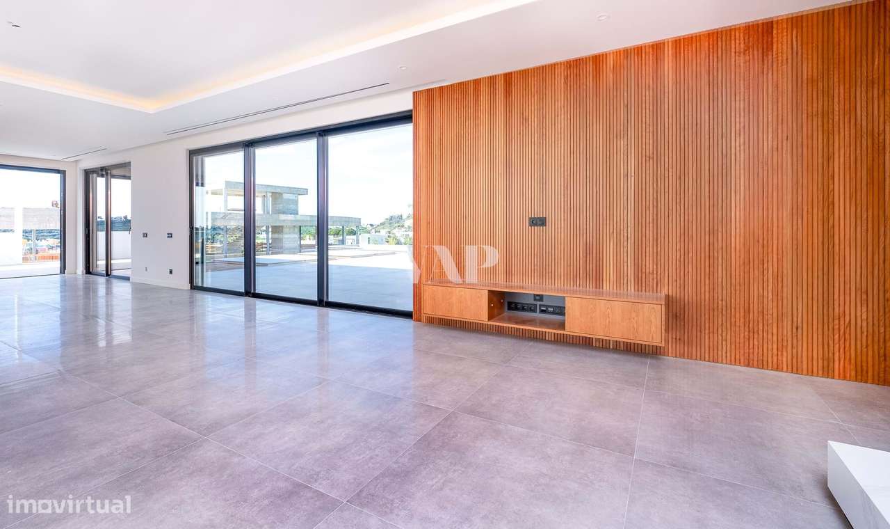 Moradia V5 isolada com piscina e vista mar, para venda em Albufeira - Grande imagem: 3/43