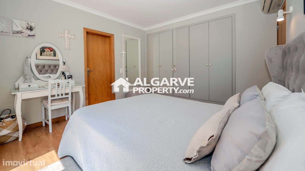 Bonita moradia V4 dentro do campo de golfe e perto de todas as comodid-18