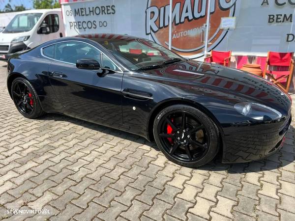 Aston Martin Vantage Coupe V8 - 1