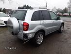 Toyota RAV4 2.0 VVT-i 4x4 - 12