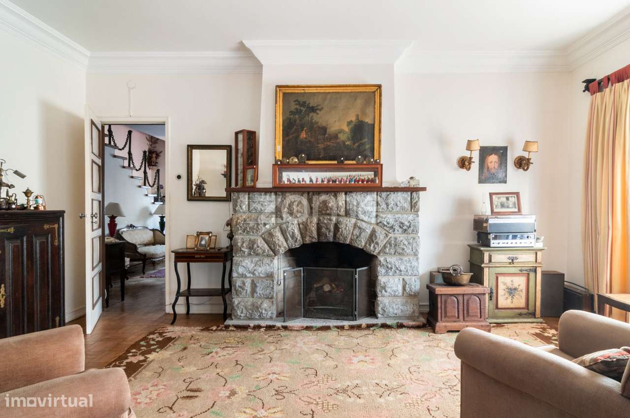 Excelente Moradia T5+1 Independente S. João do Estoril - Grande imagem: 2/18