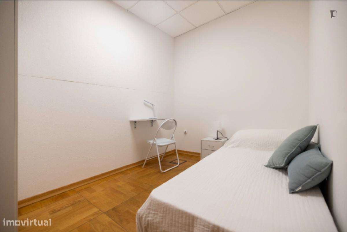 Quarto - localizado em Restelo Lisbon - Grande imagem: 5/5