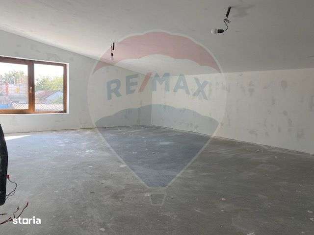 Casă / Vilă cu 5 camere de vânzare-10