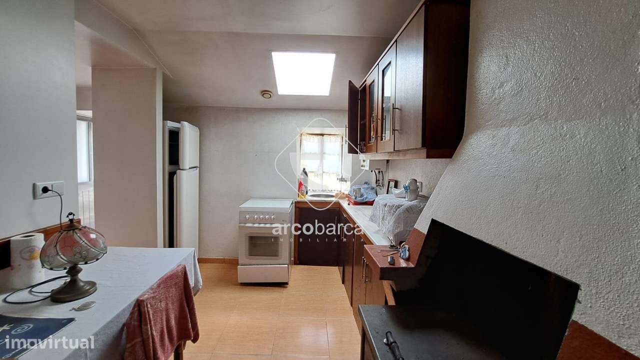 Moradia T1 habitavél c/terreno e anexo,segunda casa em pedra p/reabili-4