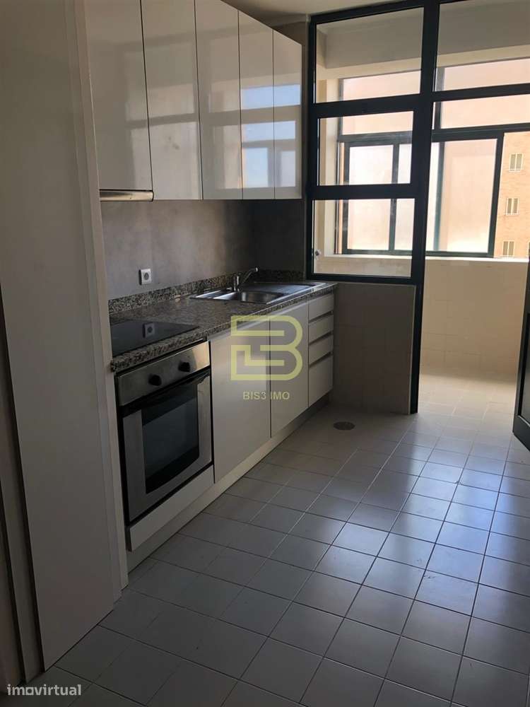 Apartamento T2 - Localização Premium no Coração de Vila Nova de Gaia-17