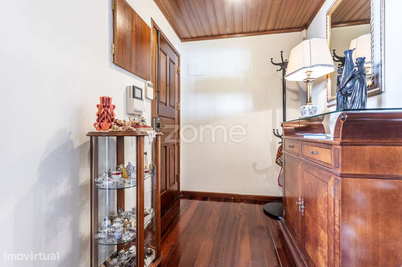 T3 com Lugar Estacionamento privado, perto Metro-30