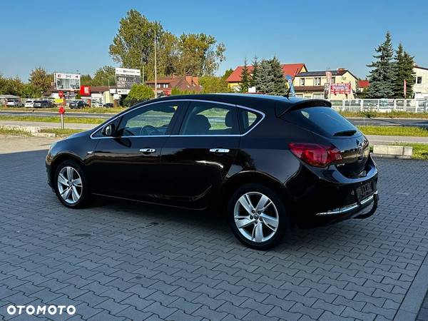 Opel Astra 1.4 Turbo Style - 4