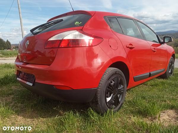 Renault Megane 1.6 16V Color Edition - 8