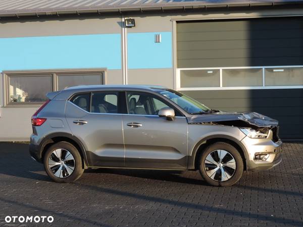 Volvo XC 40 T5 Plug-In Hybrid Inscription - 2