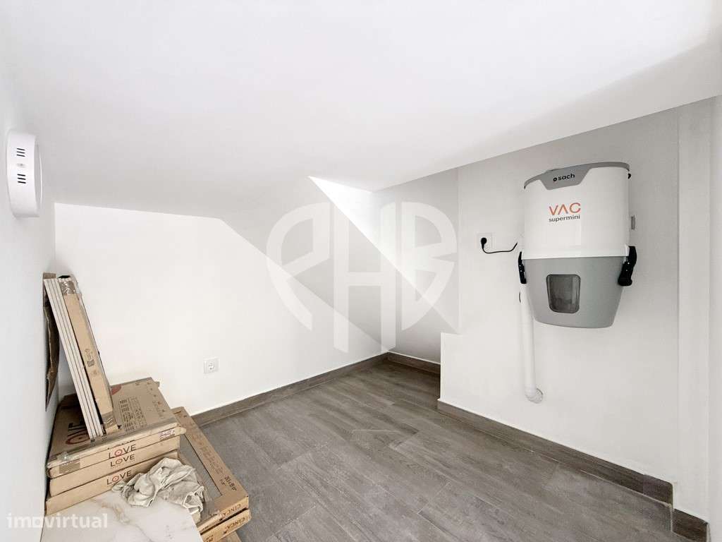 Moradia de Luxo T4 C/ Piscina e Box // Em Construção-53