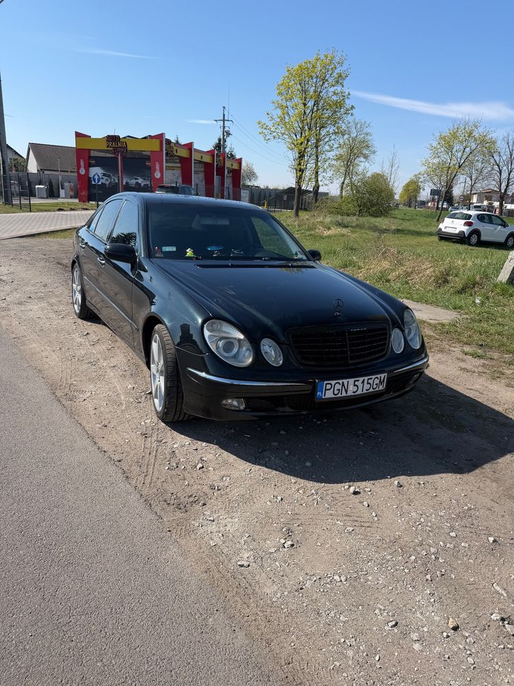 Mercedes-Benz E W211 2002