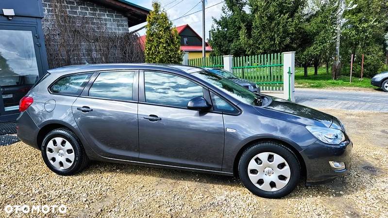 Opel Astra 1.4 ECOFLEX Cosmo - 9