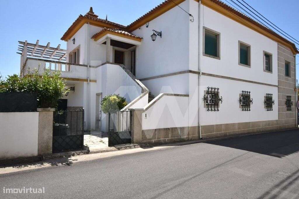 Moradia T4+1| Garagem | Jardim e piscina | Vila Nova de Poiares, Coimb - Grande imagem: 3/51