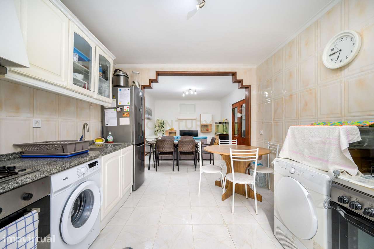 Excelente Apartamento T1 no Centro de Oliveira do Douro – Com Terraço-10
